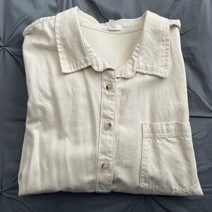 Women’s cream colored long sleeve overshirt